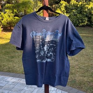 Vintage-Style Navy Graphic Band T-Shirt